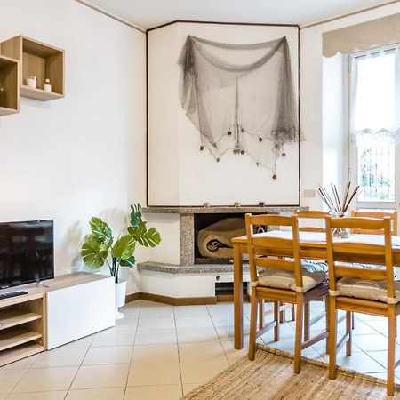 Lago Azzurro Apartment Варенна Екстер'єр фото