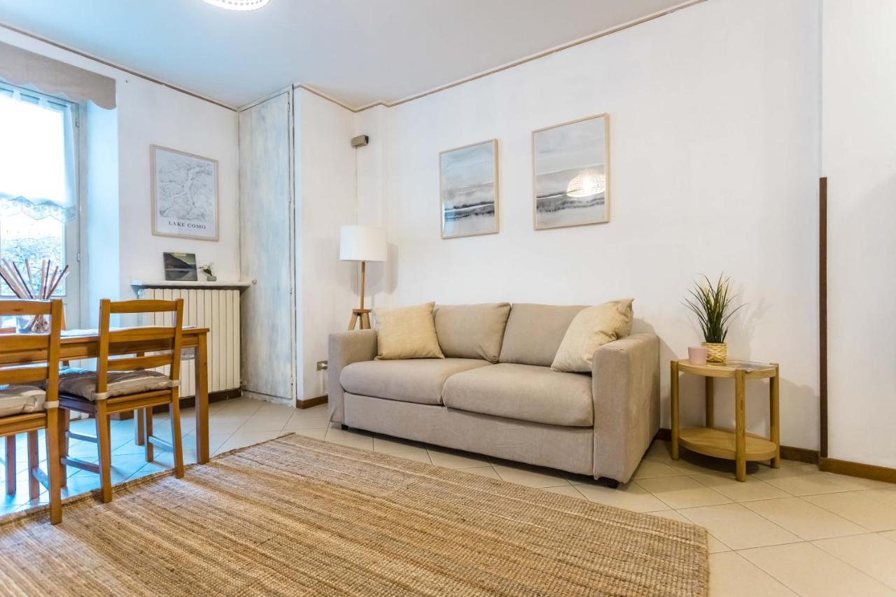 Lago Azzurro Apartment Варенна Екстер'єр фото