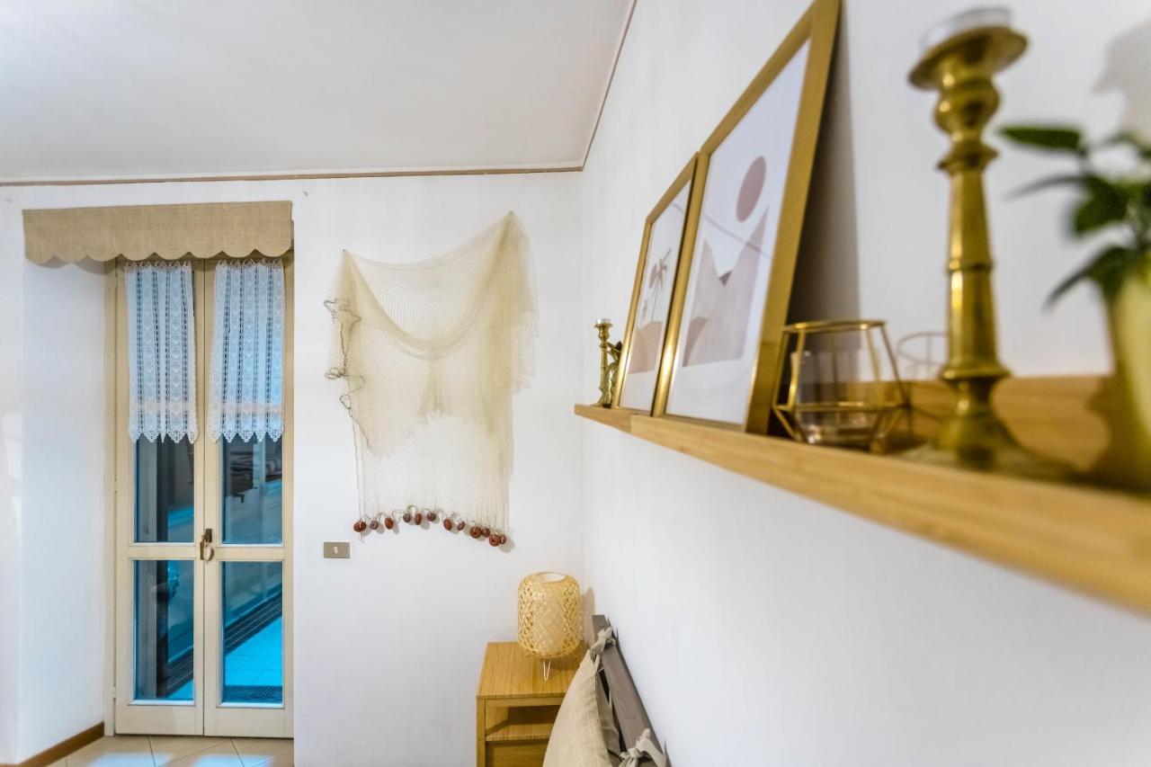 Lago Azzurro Apartment Варенна Екстер'єр фото
